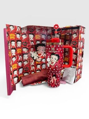 Red Kisses Betty Boop Custom Tumbler